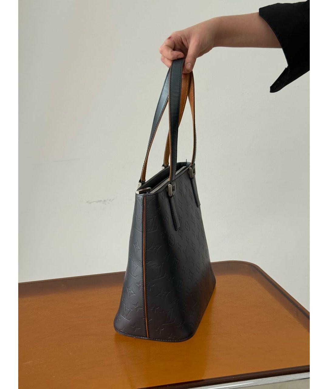 LOUIS VUITTON Антрацитовая кожаная сумка с короткими ручками, фото 2