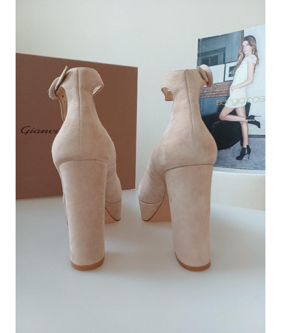 GIANVITO ROSSI Бежевые замшевые туфли, фото 7