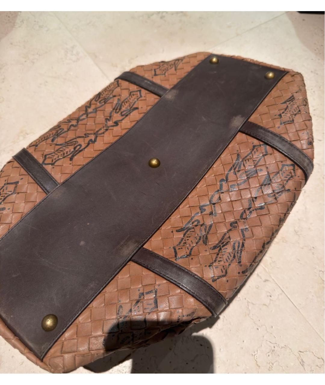 BOTTEGA VENETA Коричневая кожаная сумка тоут, фото 4