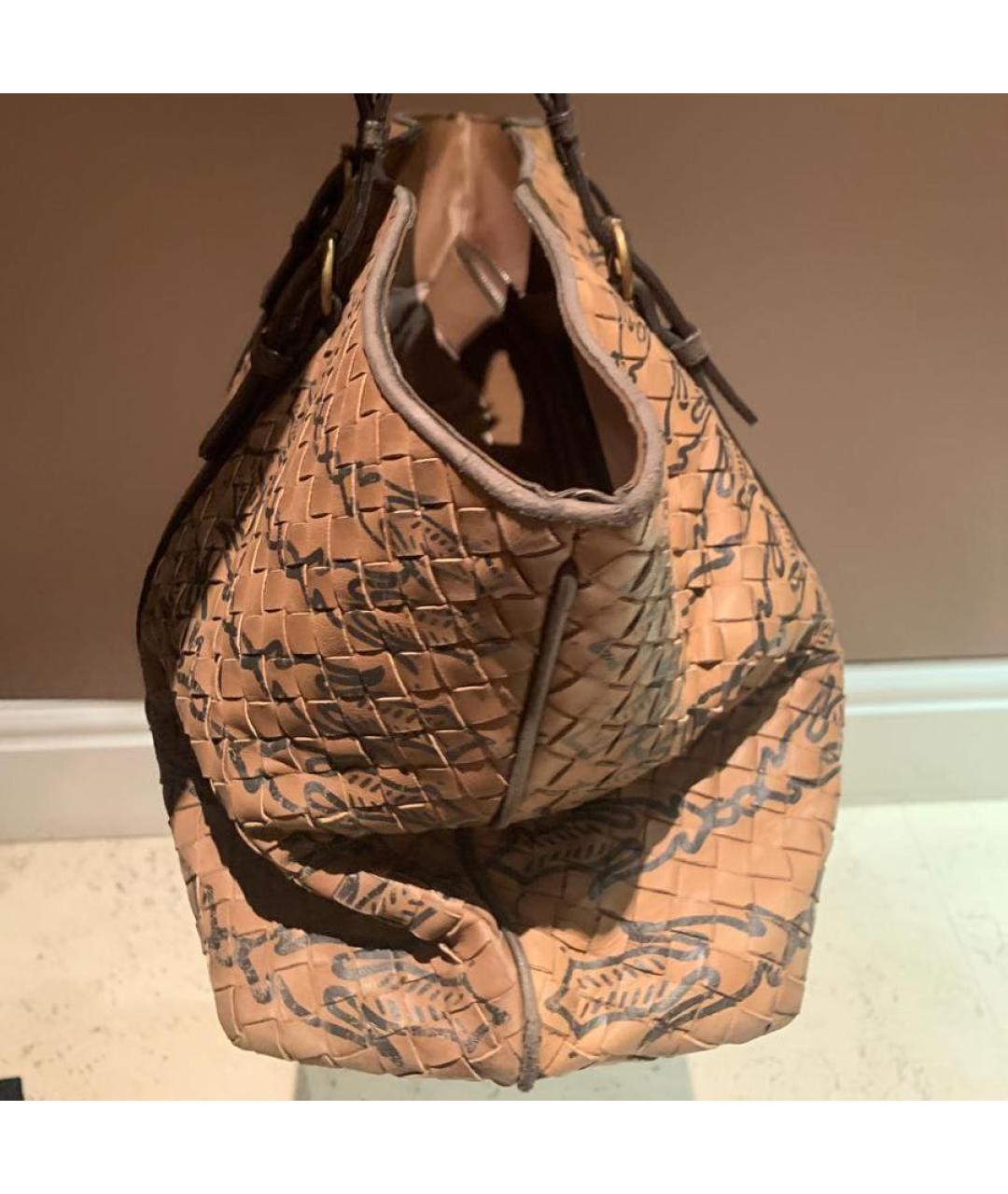 BOTTEGA VENETA Коричневая кожаная сумка тоут, фото 2