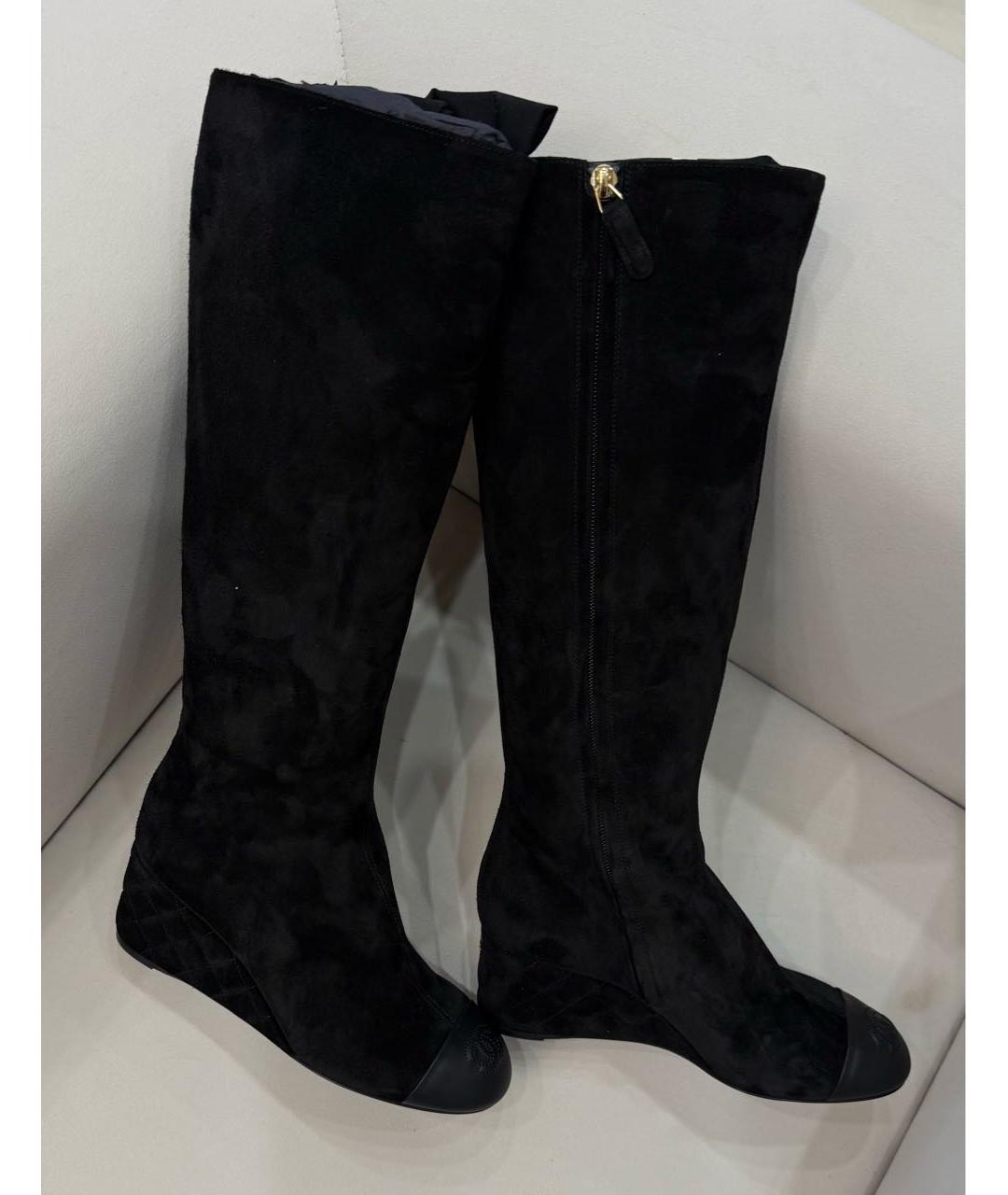 CHANEL Черные замшевые сапоги, фото 6