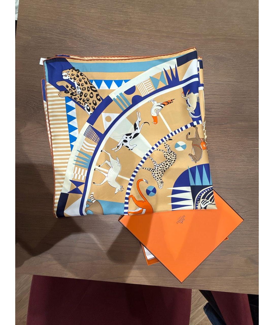 HERMES Оранжевый шелковый платок, фото 3