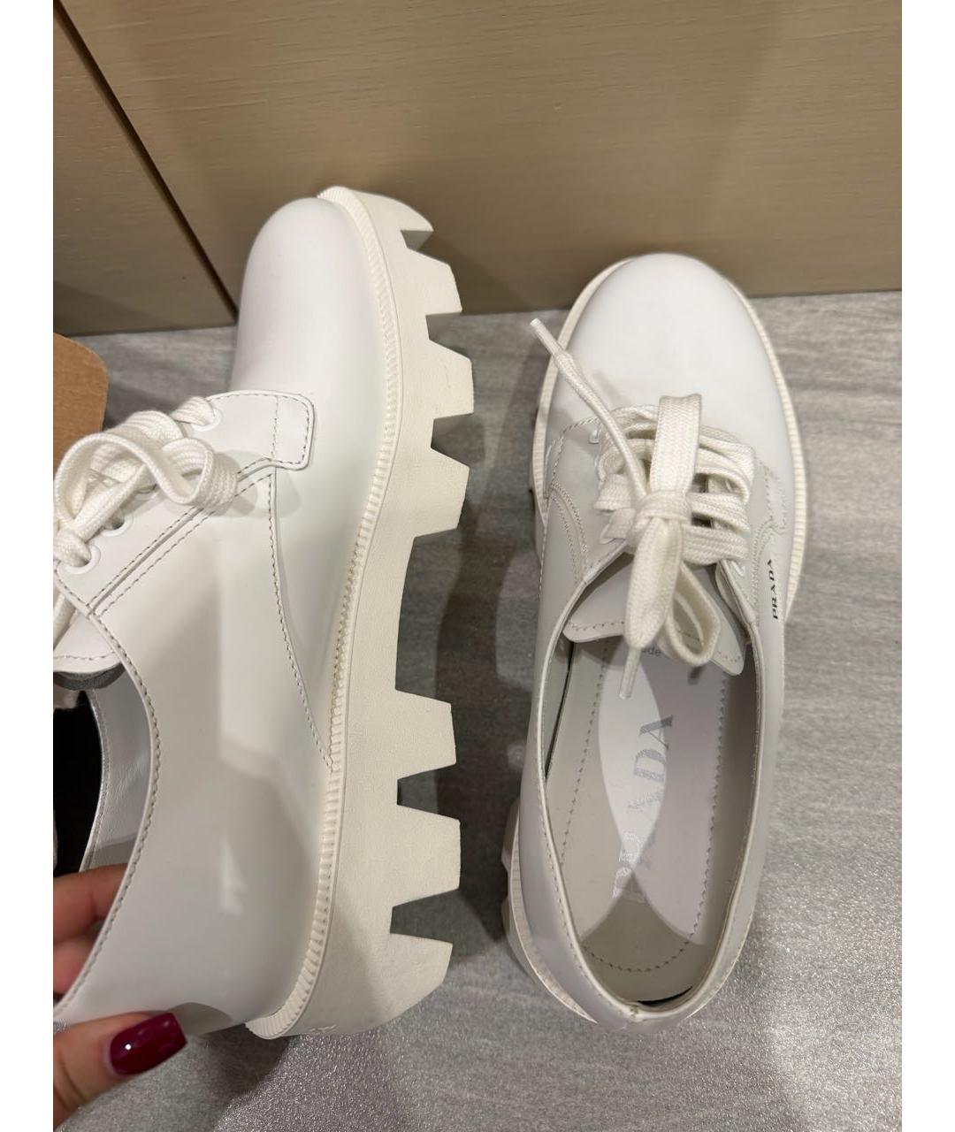 PRADA Белые кожаные брогги и оксфорды, фото 5