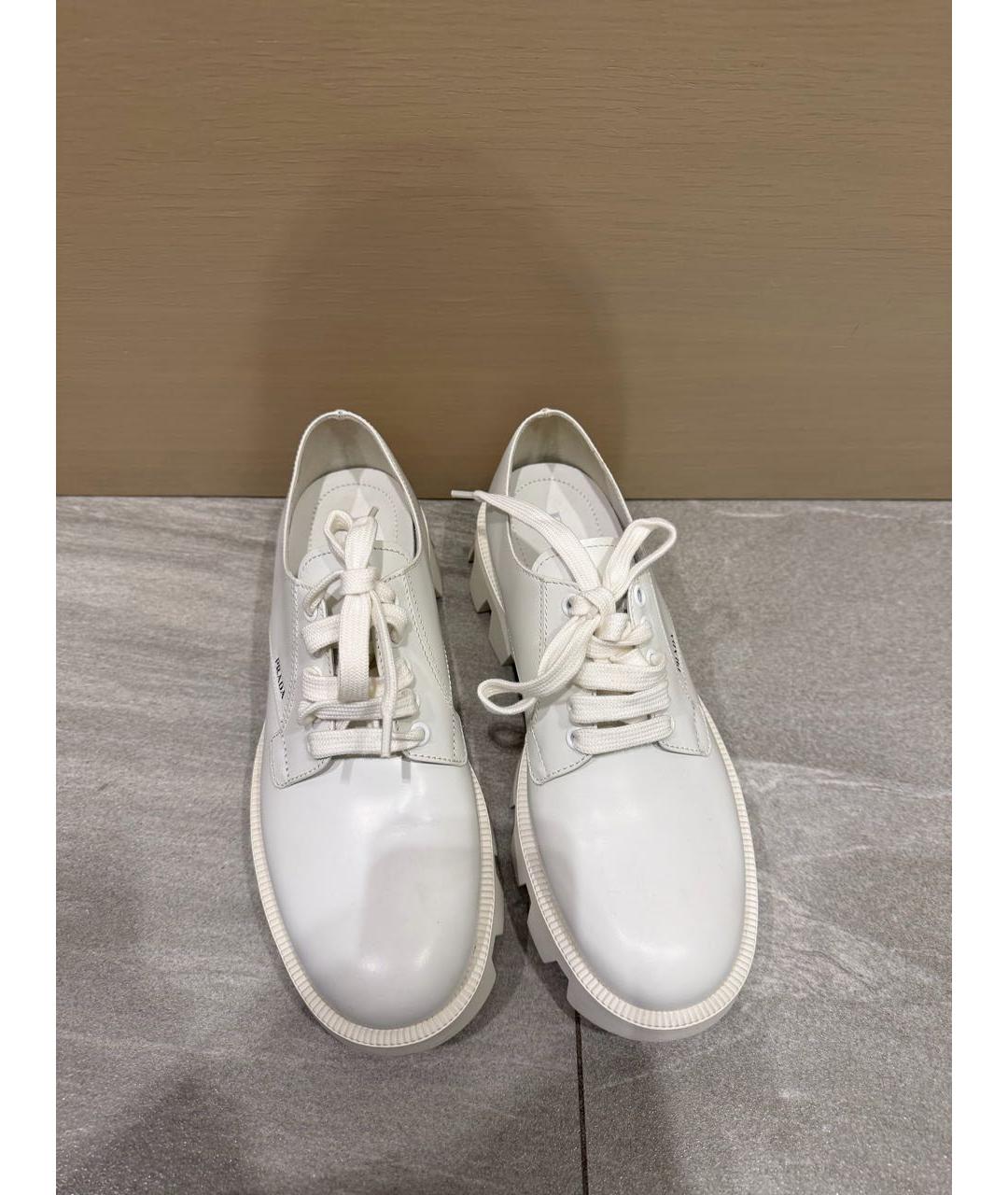 PRADA Белые кожаные брогги и оксфорды, фото 2