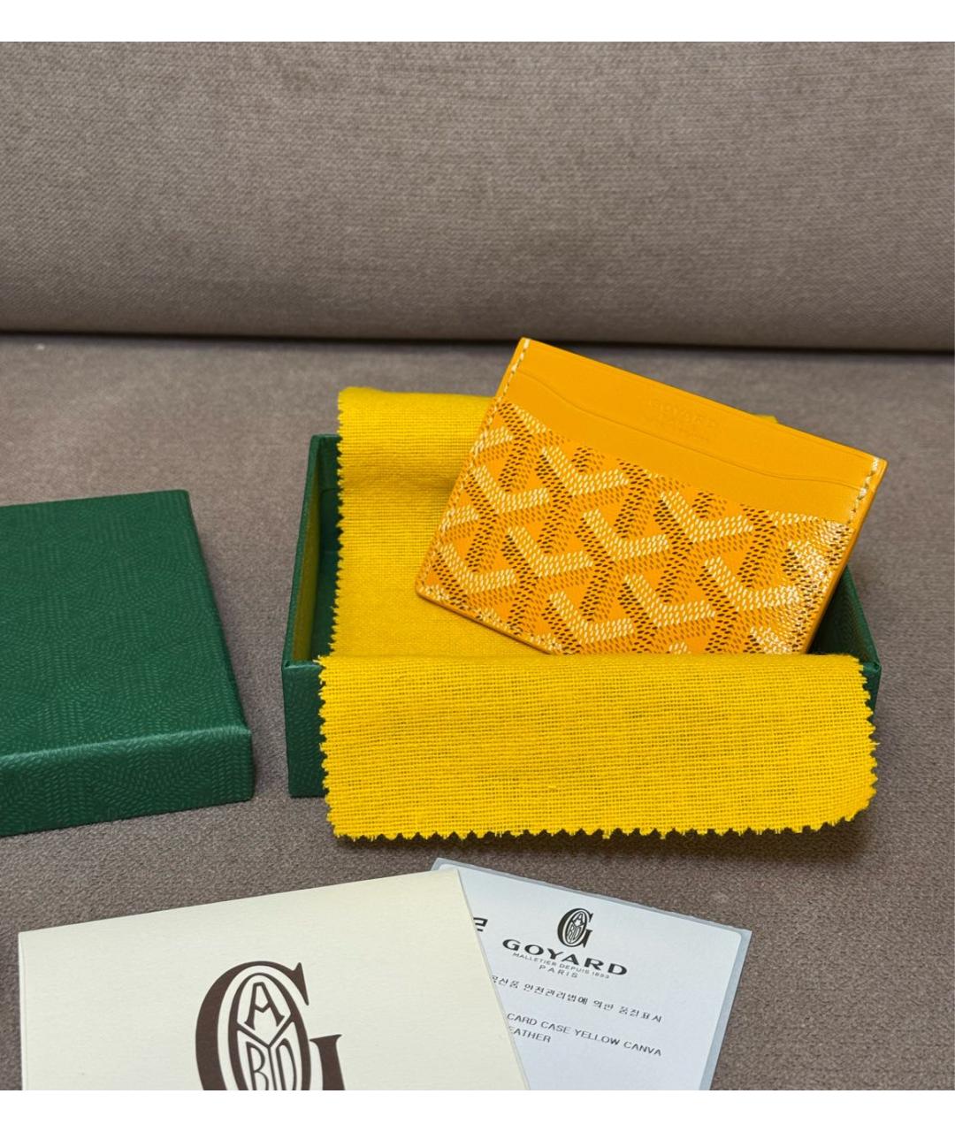 GOYARD Желтый кожаный кардхолдер, фото 5