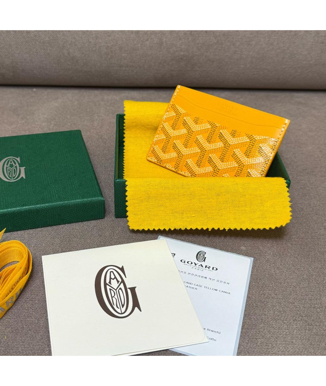 GOYARD Желтый кожаный кардхолдер, фото 5