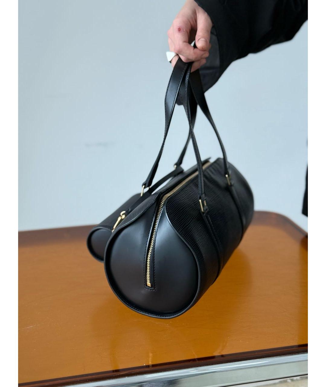 LOUIS VUITTON Черная кожаная сумка через плечо, фото 4