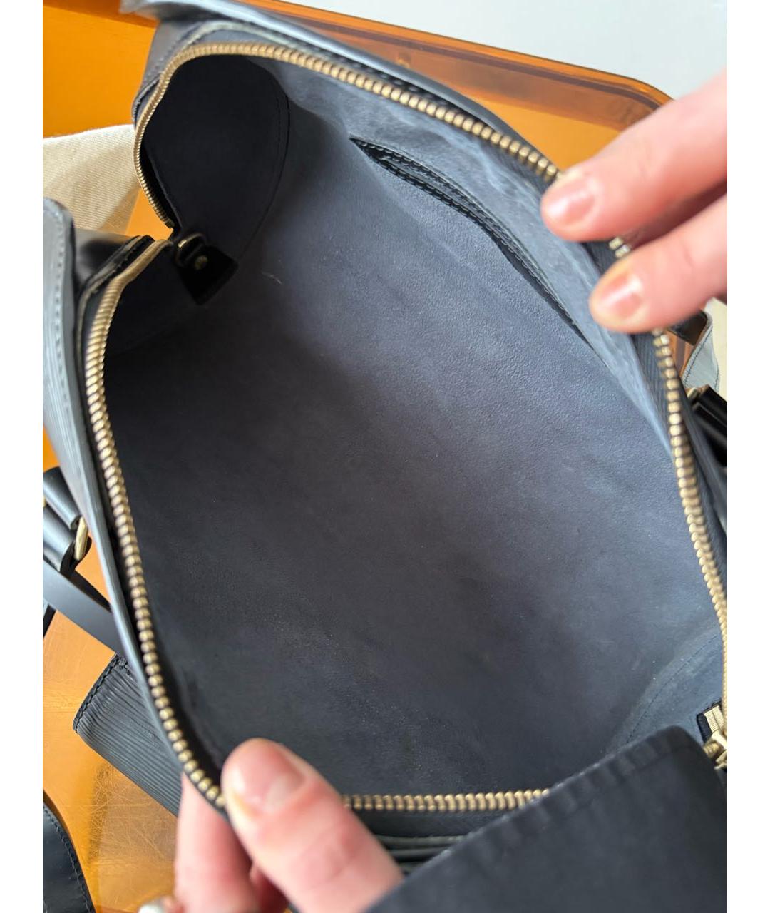 LOUIS VUITTON Черная кожаная сумка через плечо, фото 7