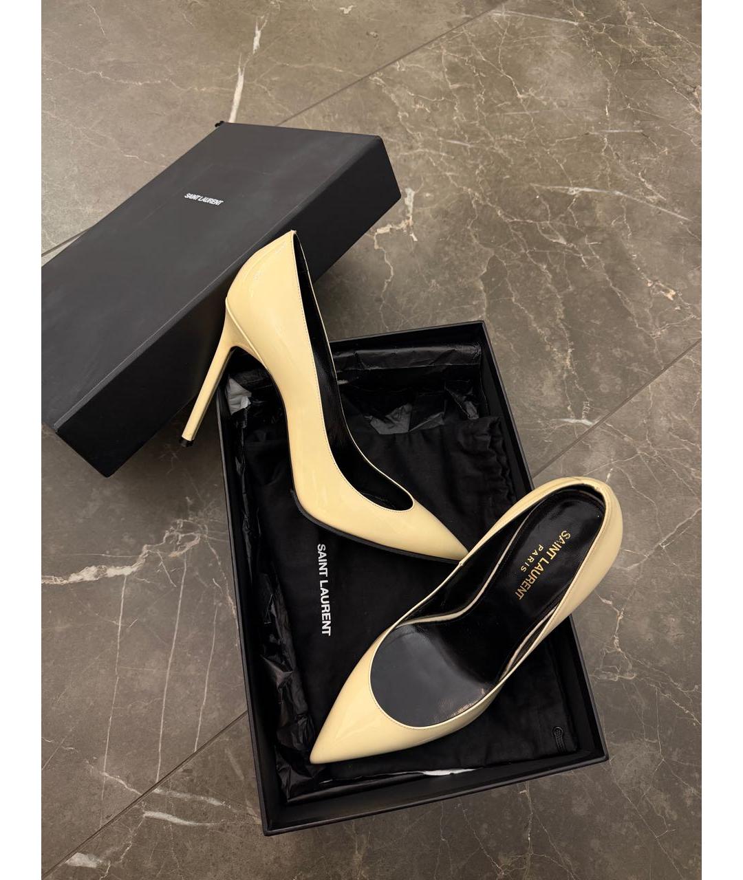 SAINT LAURENT Бежевые туфли из лакированной кожи, фото 4