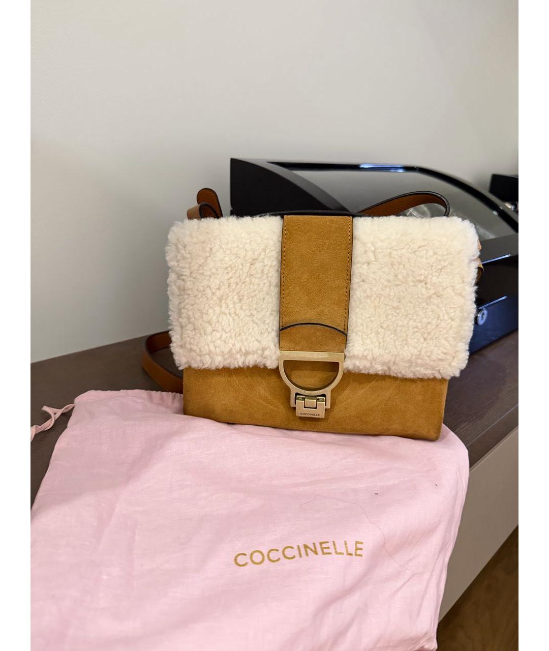 COCCINELLE Бежевая замшевая сумка через плечо, фото 5