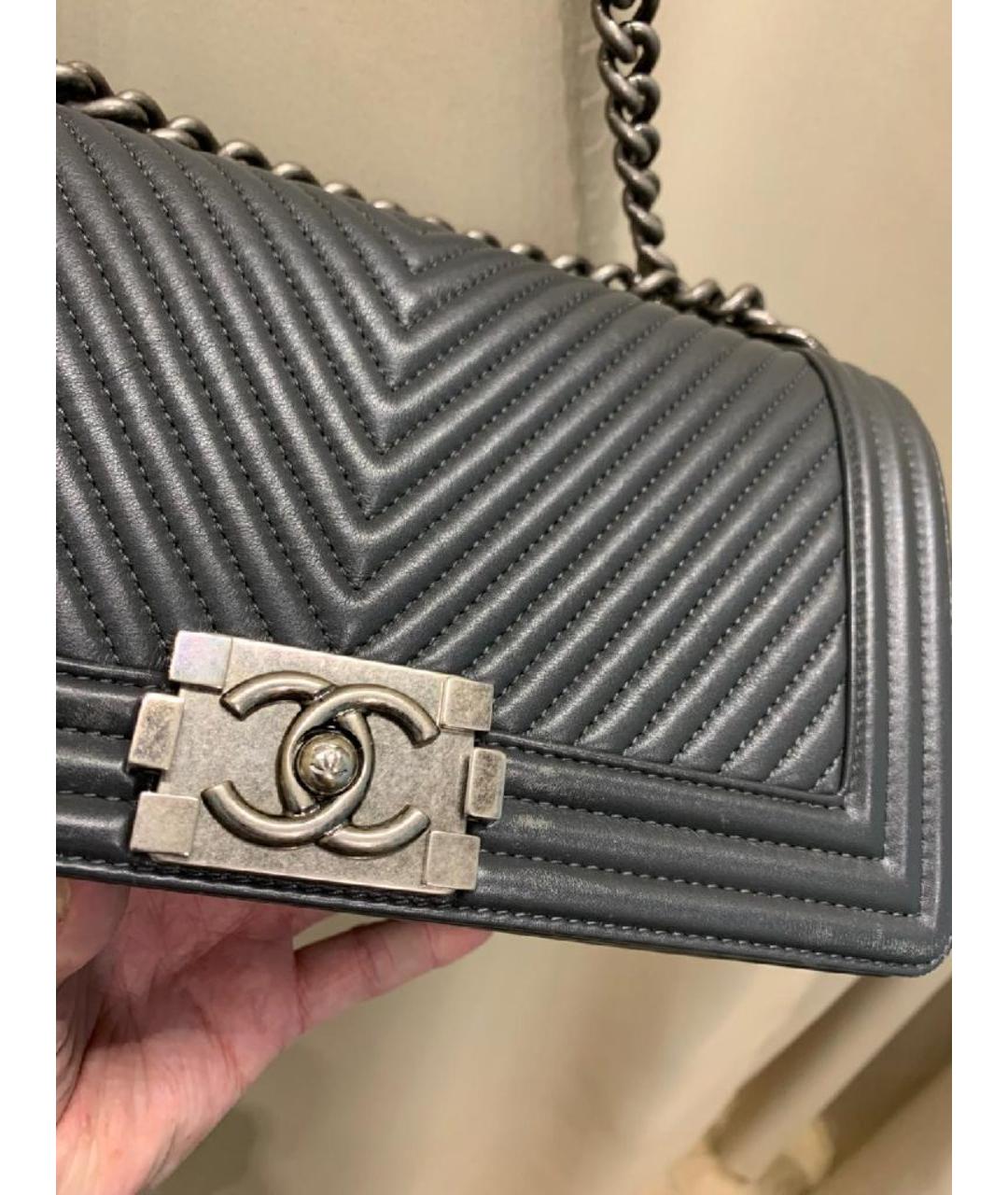 CHANEL Антрацитовая кожаная сумка через плечо, фото 6