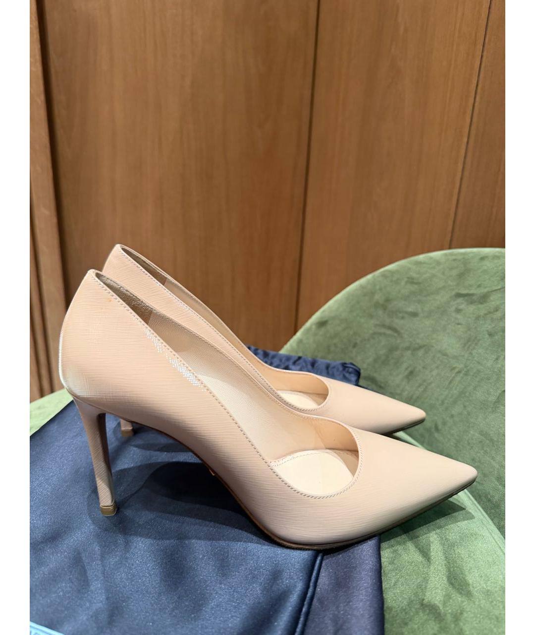 PRADA Бежевые туфли из лакированной кожи, фото 8
