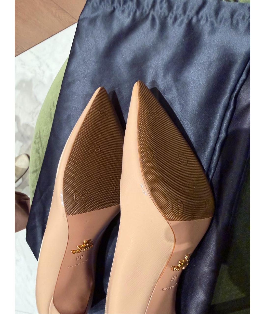 PRADA Бежевые туфли из лакированной кожи, фото 7