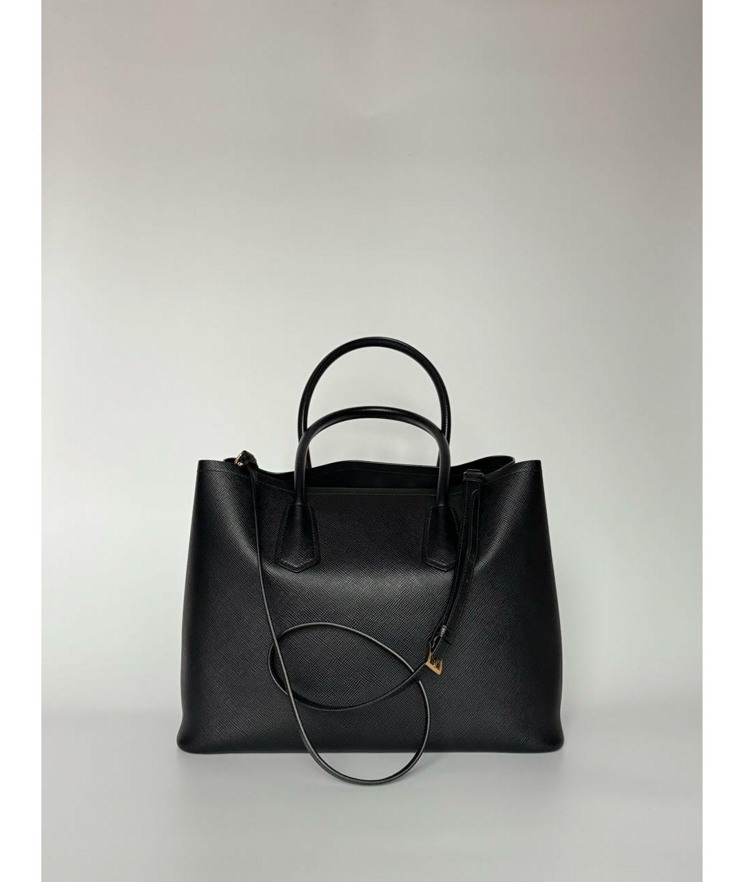 PRADA Черная кожаная сумка с короткими ручками, фото 3