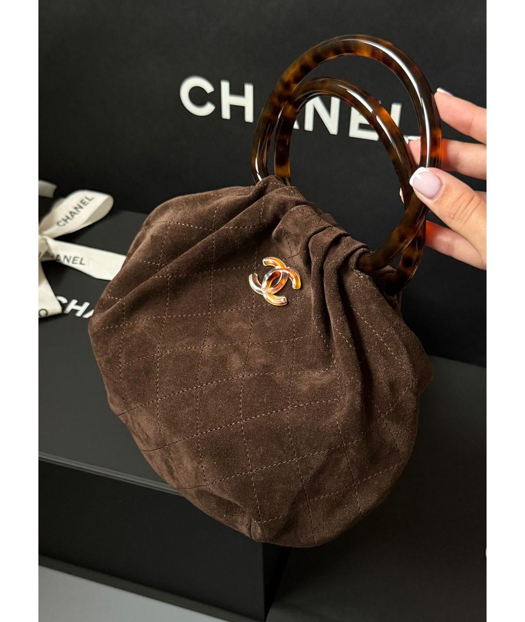 CHANEL Коричневая замшевая сумка с короткими ручками, фото 2