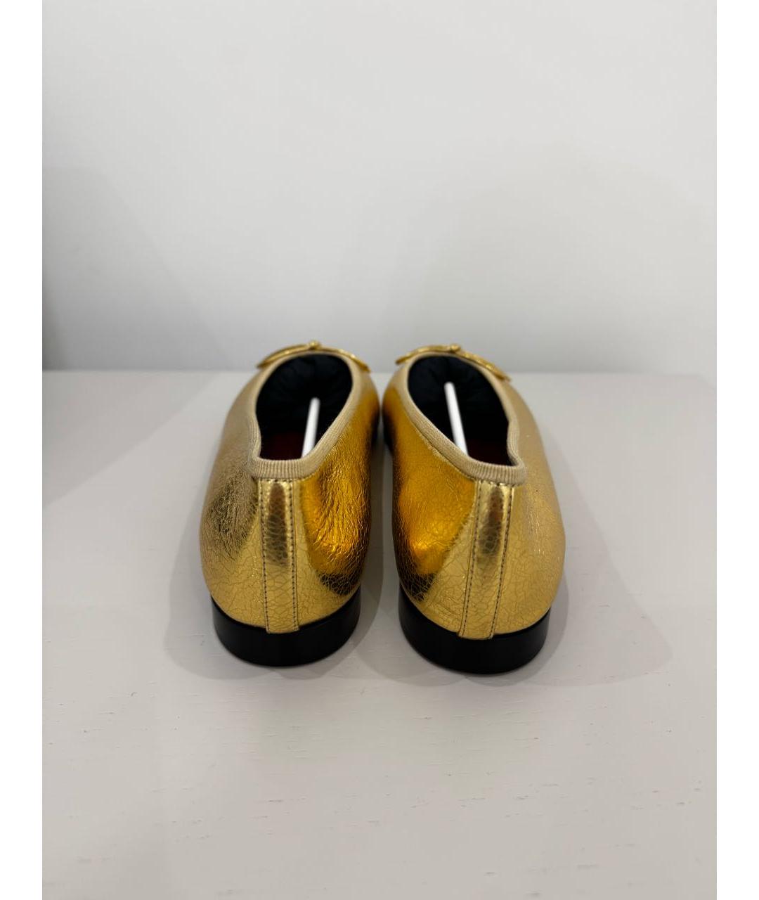 CHANEL Золотые кожаные балетки, фото 5