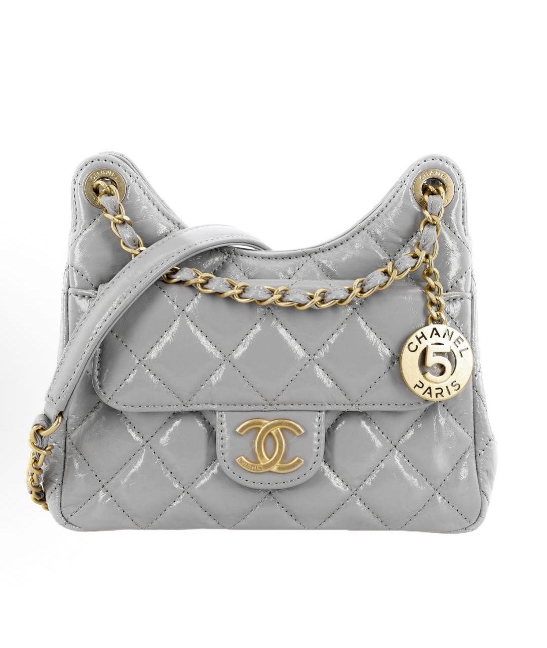 CHANEL Серая сумка через плечо из лакированной кожи, фото 9