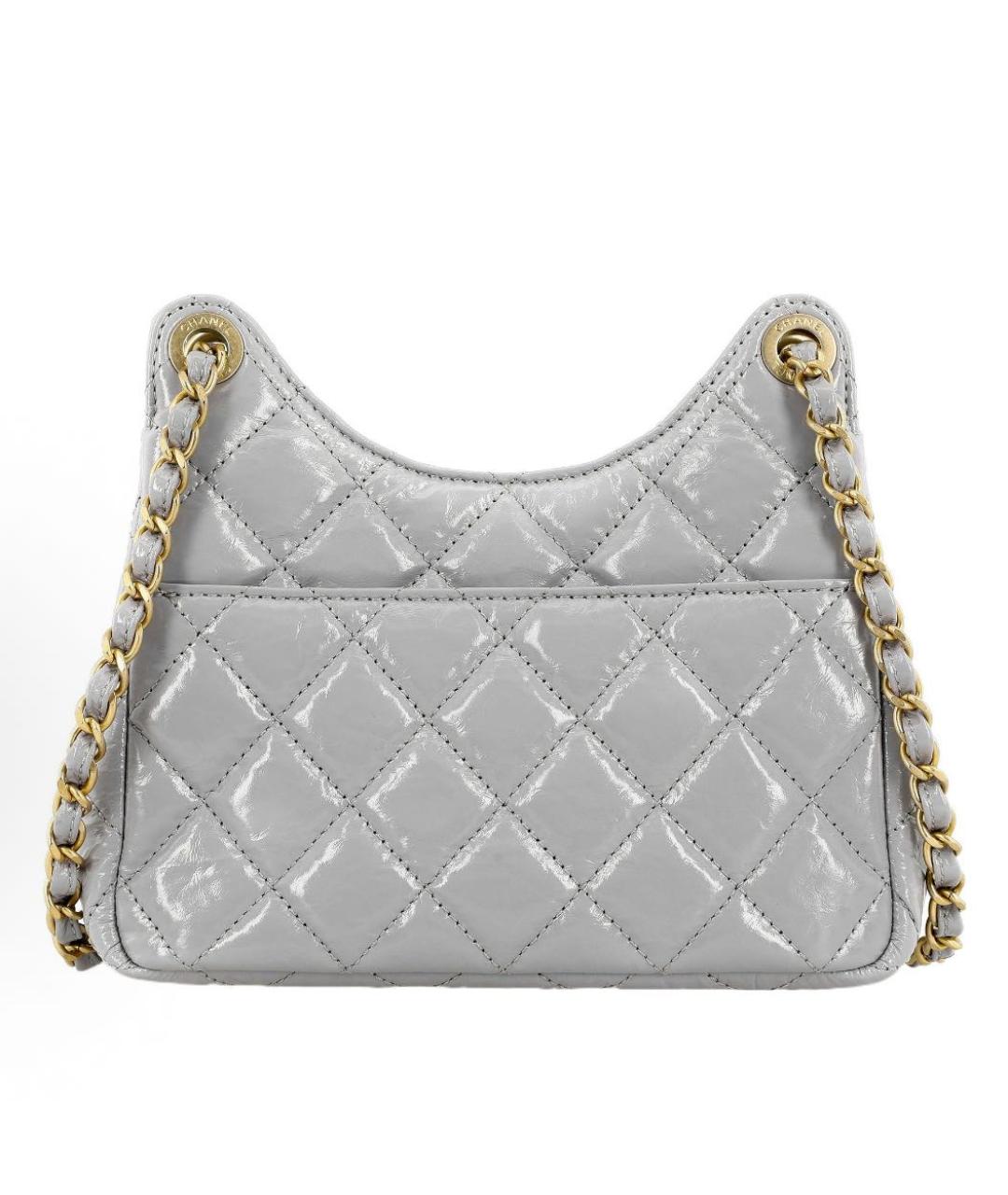 CHANEL Серая сумка через плечо из лакированной кожи, фото 3
