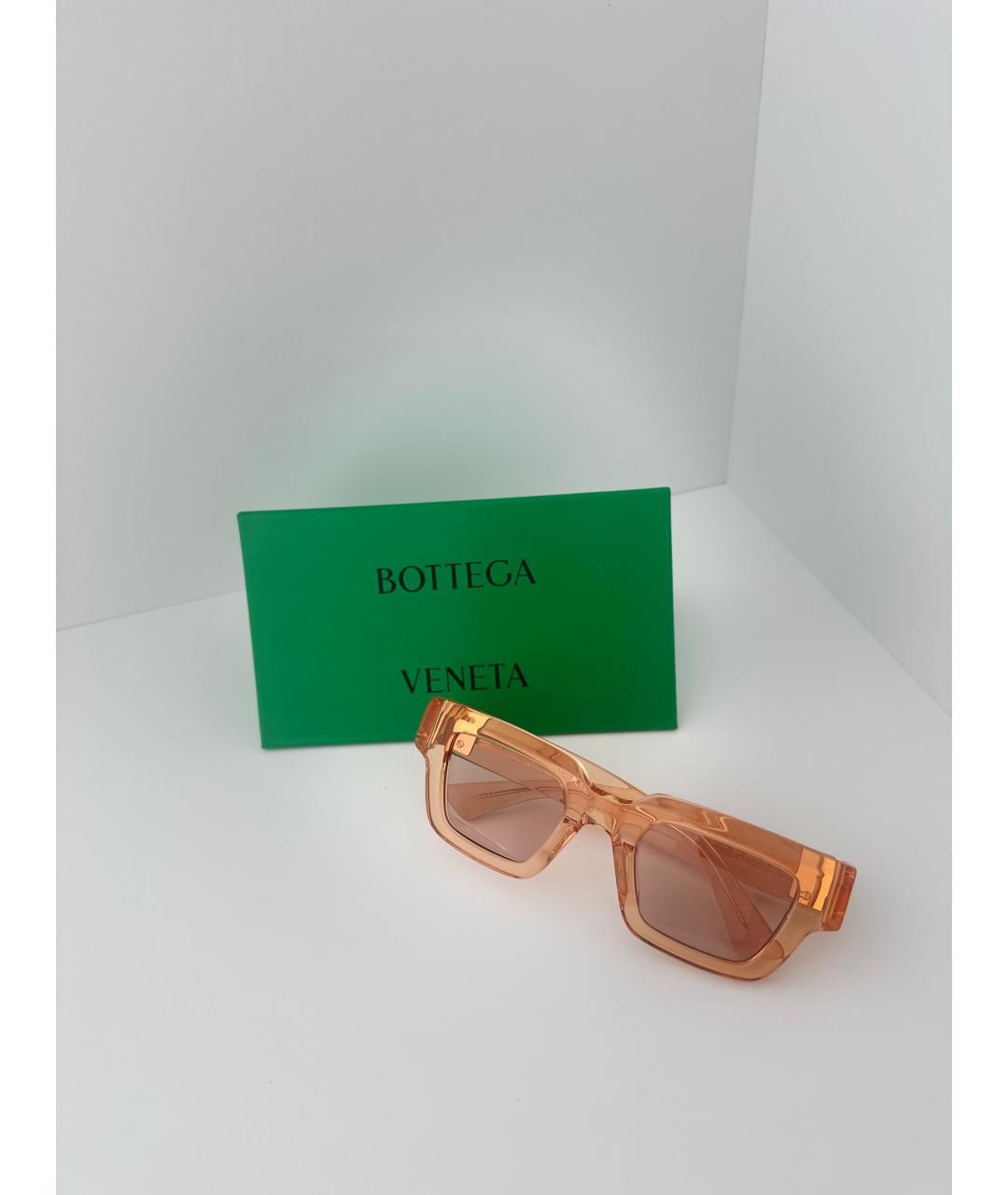 BOTTEGA VENETA Оранжевое пластиковые солнцезащитные очки, фото 2