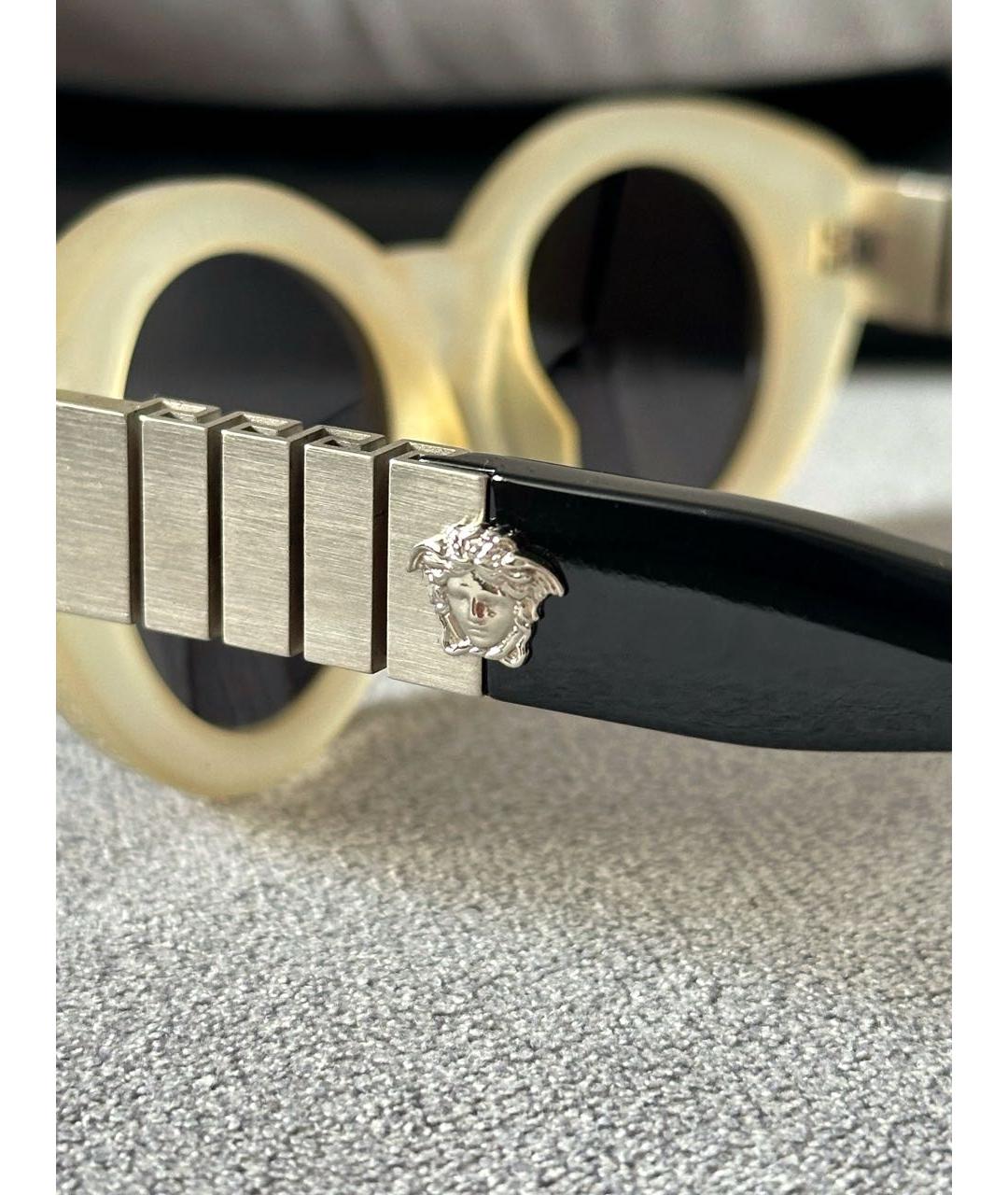 VERSACE Бежевые пластиковые солнцезащитные очки, фото 6