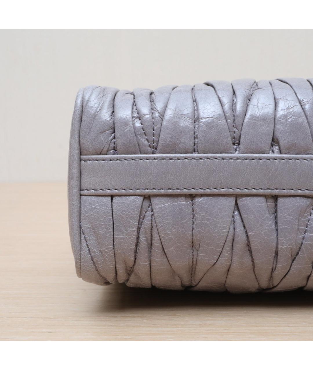 MIU MIU Серая кожаная сумка через плечо, фото 9