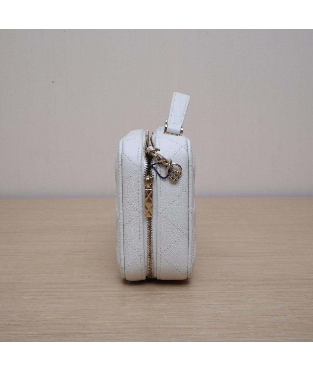 CHANEL Белая кожаная сумка через плечо, фото 5