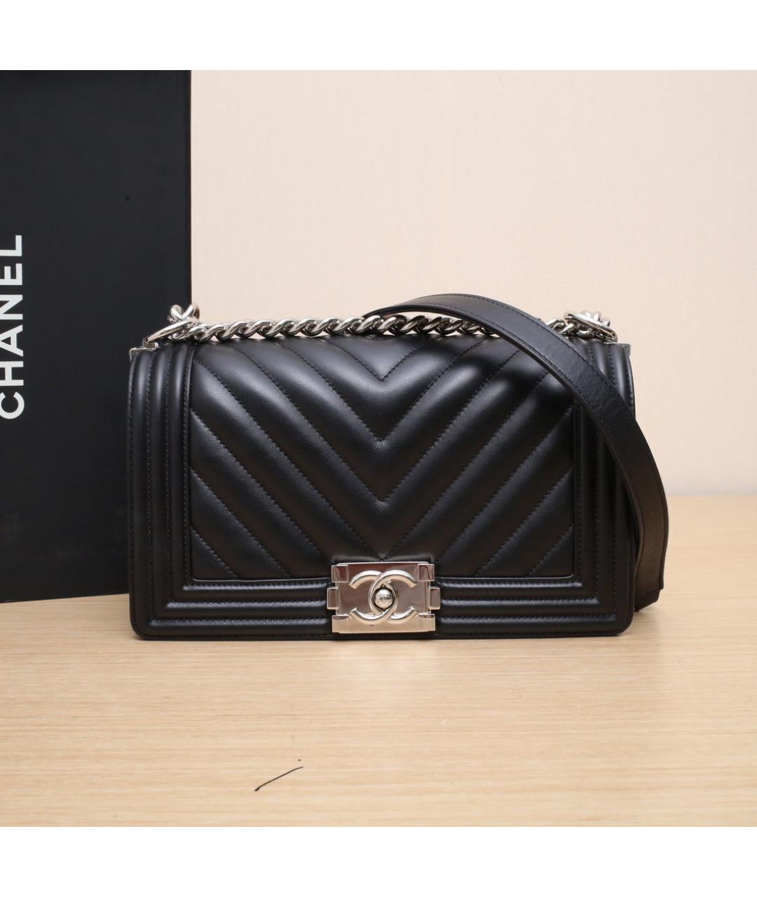 CHANEL Черная кожаная сумка через плечо, фото 2