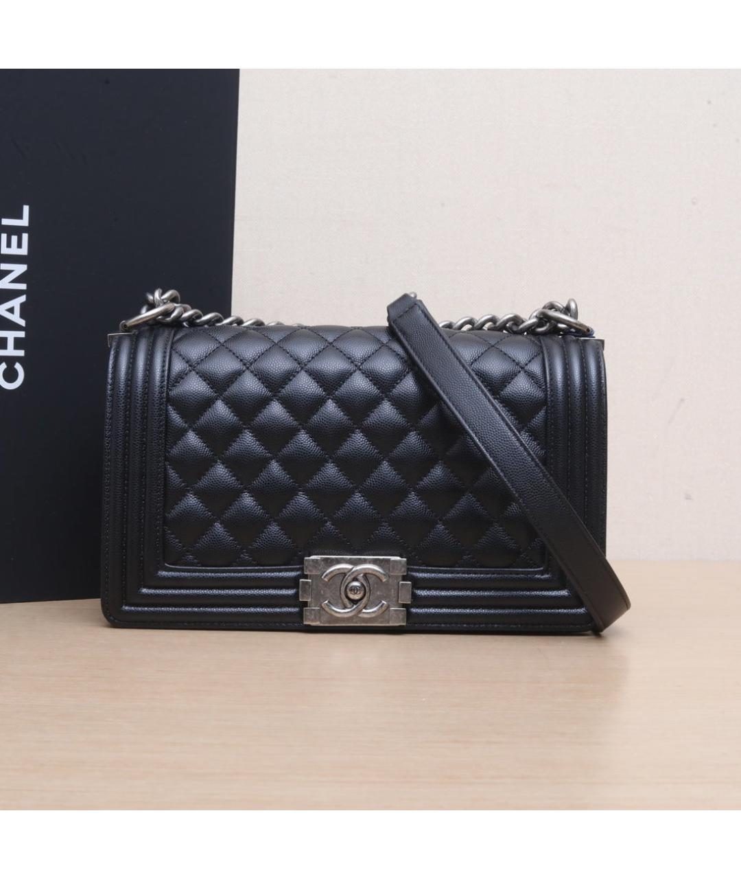 CHANEL Черная кожаная сумка через плечо, фото 2