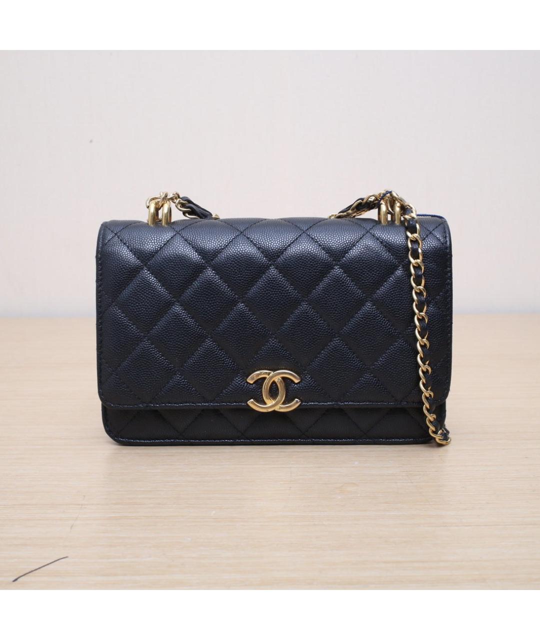 CHANEL Черная кожаная сумка через плечо, фото 3