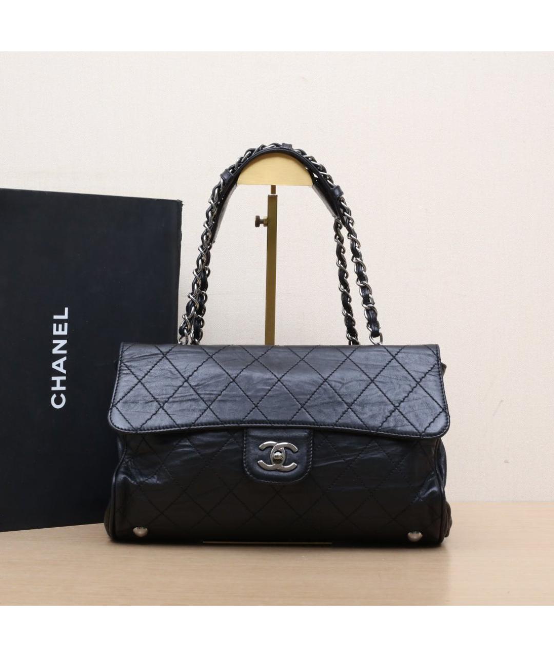 CHANEL Черная кожаная сумка через плечо, фото 2