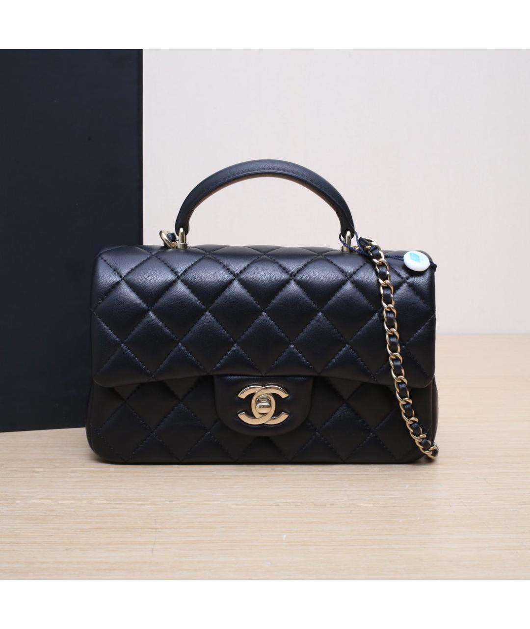 CHANEL Черная кожаная сумка через плечо, фото 2