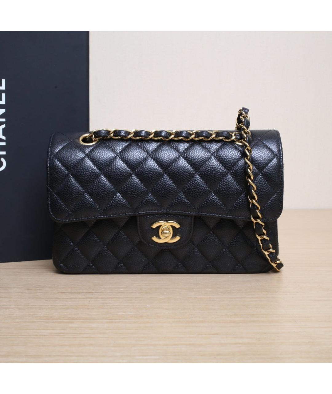 CHANEL Черная кожаная сумка через плечо, фото 2