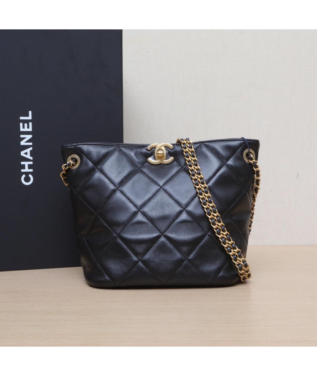 CHANEL Черная кожаная сумка через плечо, фото 2