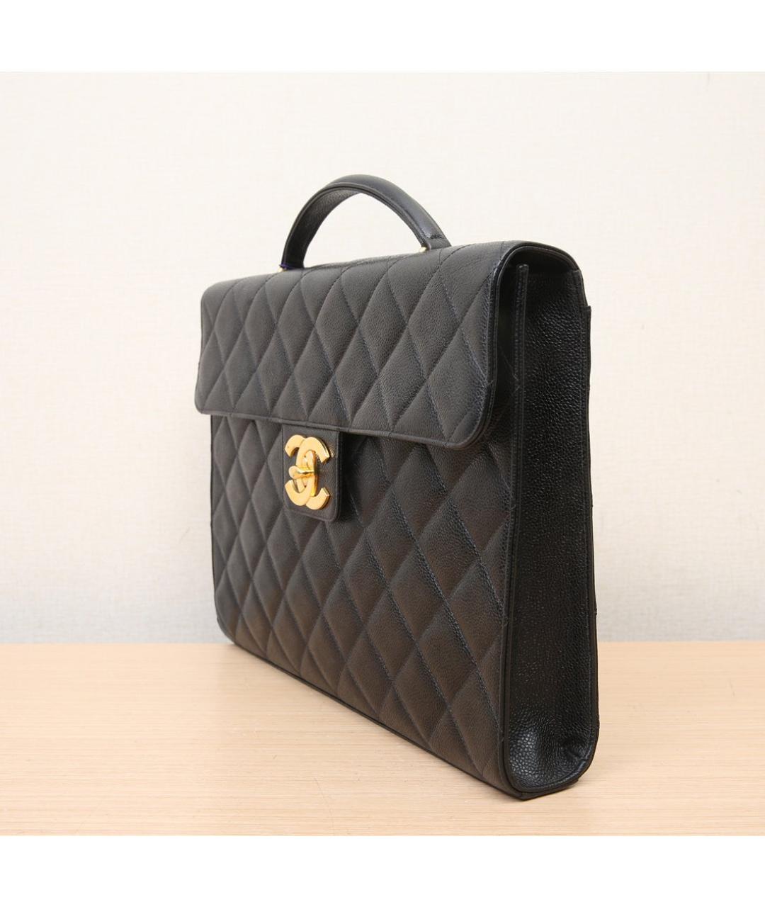 CHANEL Черная кожаная сумка с короткими ручками, фото 3