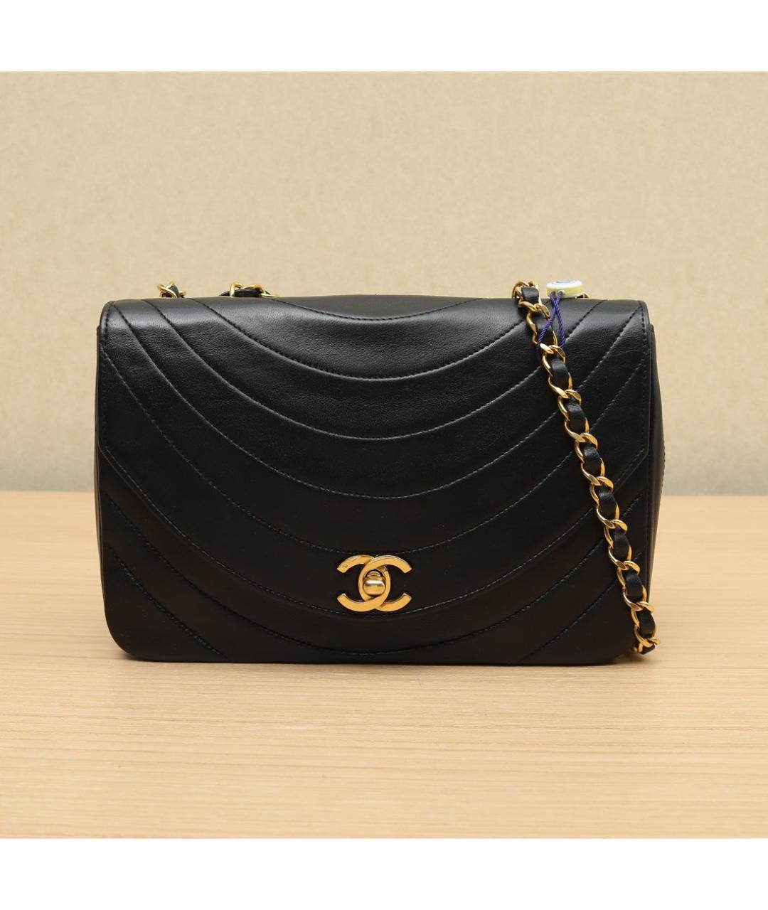 CHANEL Черная кожаная сумка через плечо, фото 2