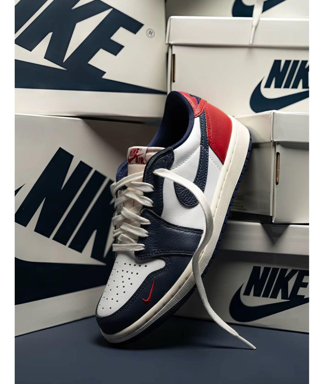 JORDAN Белые кожаные низкие кроссовки / кеды, фото 2