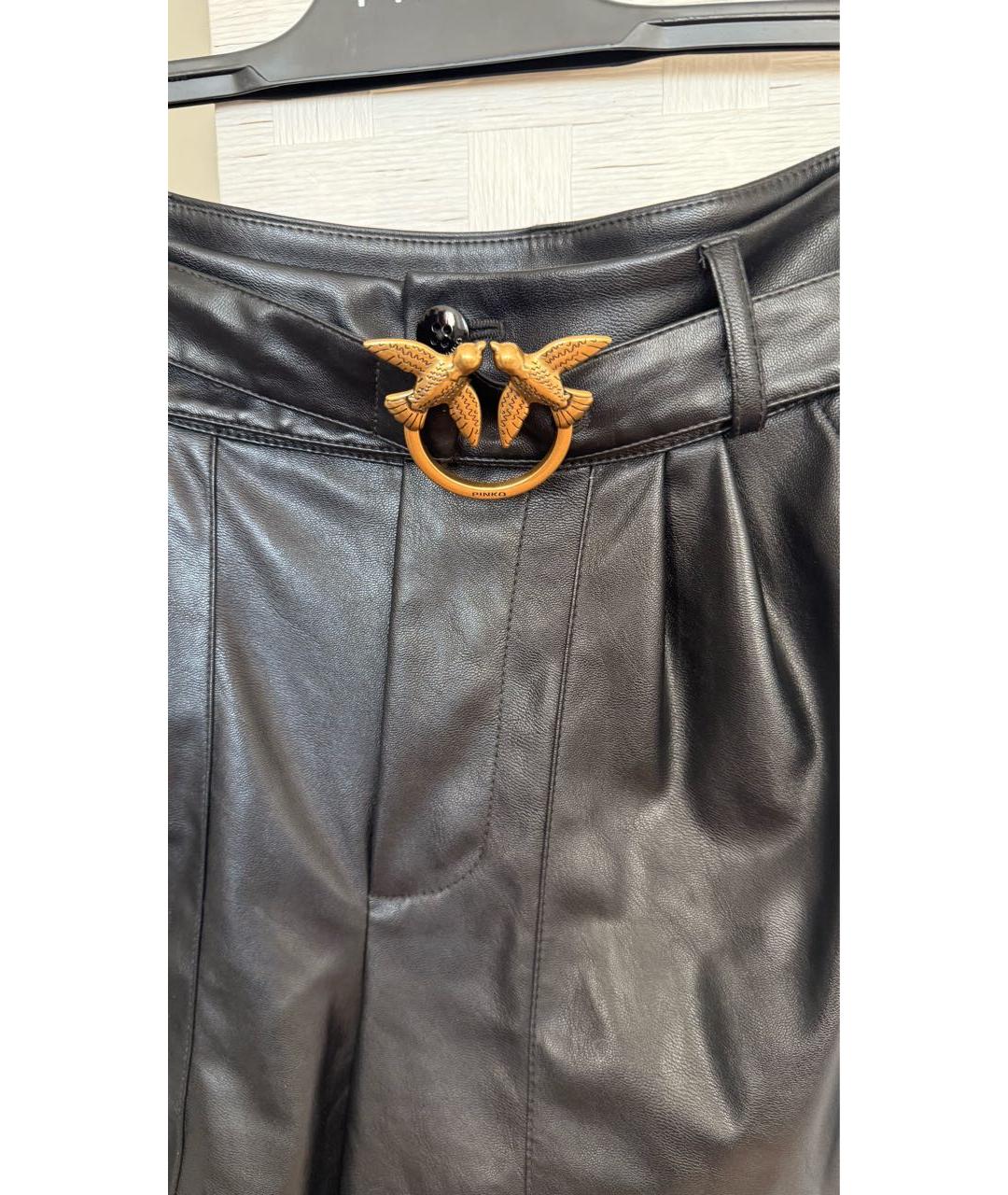 PINKO Черные полиуретановые шорты, фото 3
