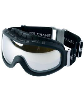 CHANEL Солнцезащитные очки