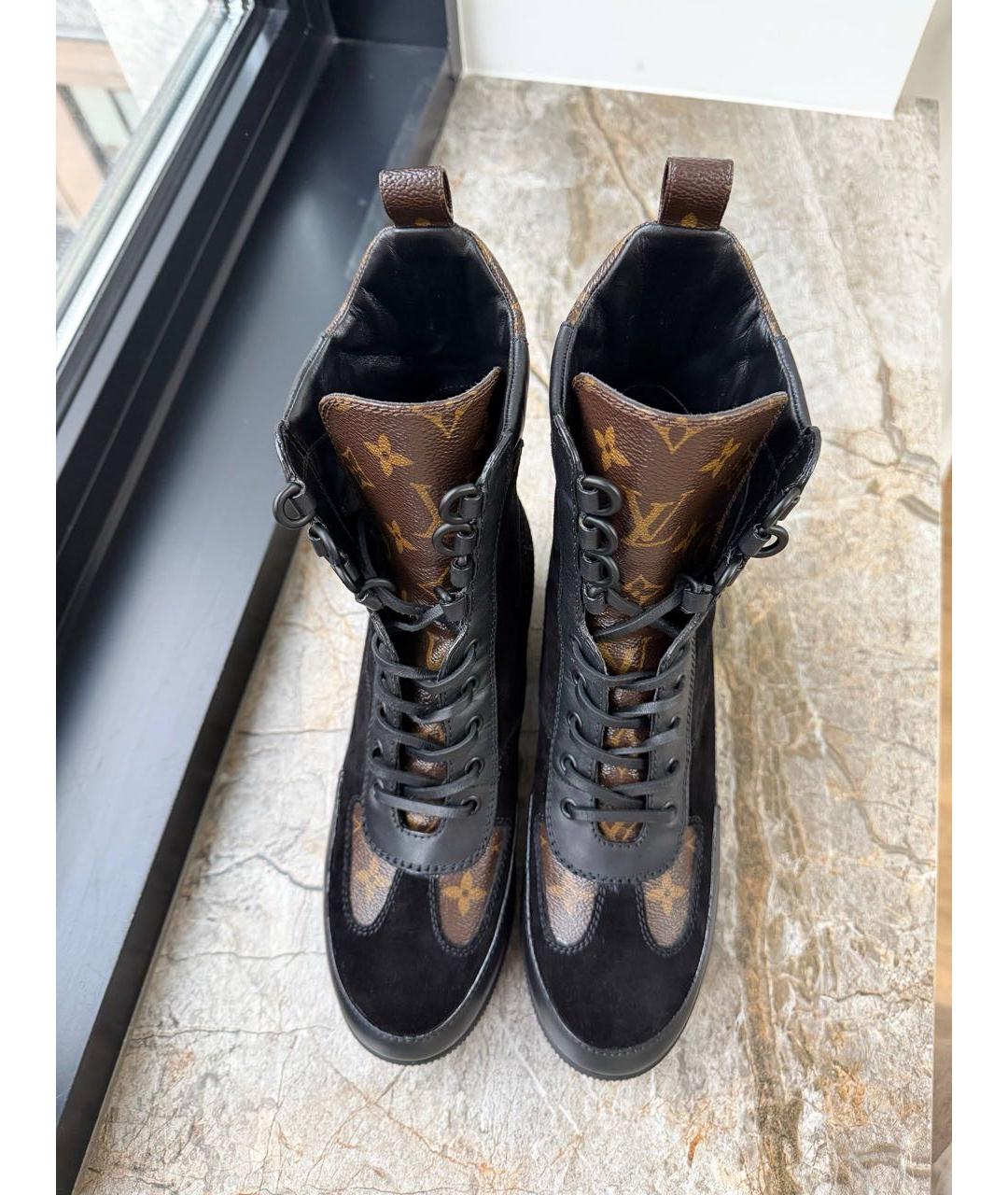LOUIS VUITTON Черные замшевые ботинки, фото 3