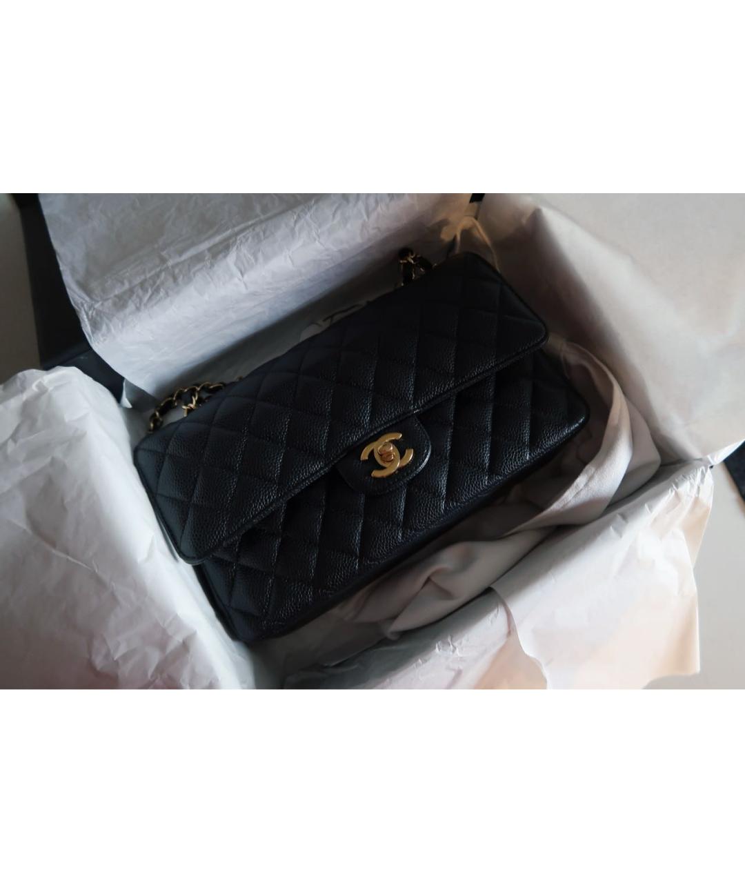 CHANEL Черная кожаная сумка с короткими ручками, фото 3