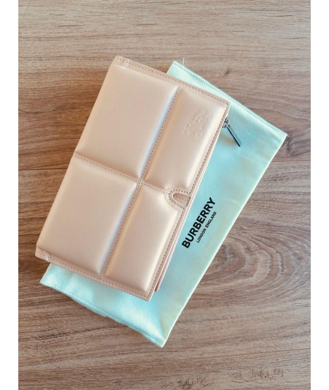 BURBERRY Бежевый кожаный кошелек, фото 5