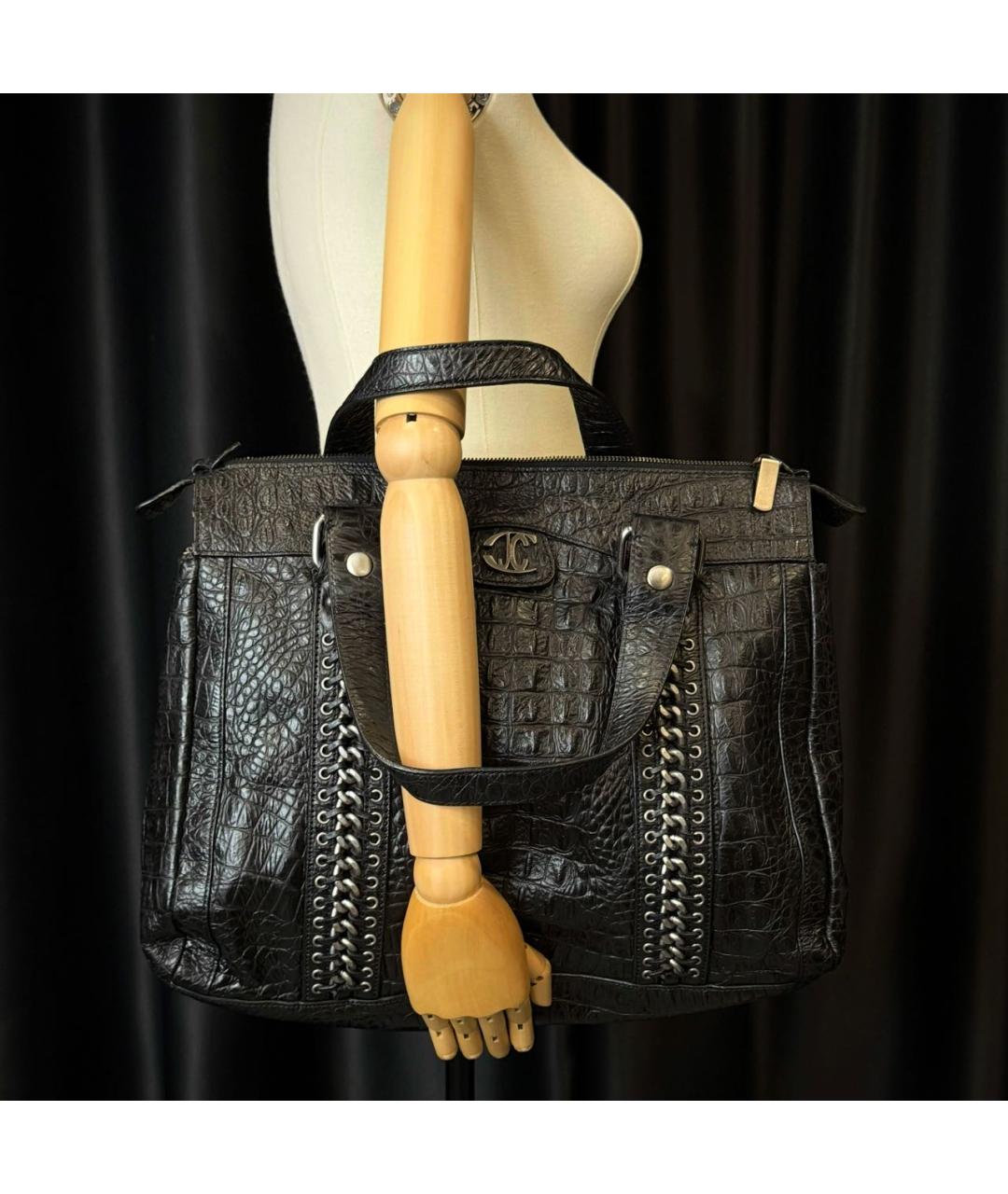 ROBERTO CAVALLI Черная кожаная сумка с короткими ручками, фото 6