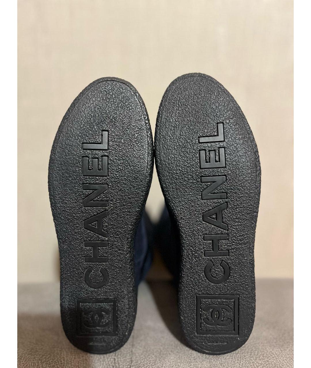 CHANEL Темно-синие замшевые сапоги, фото 3