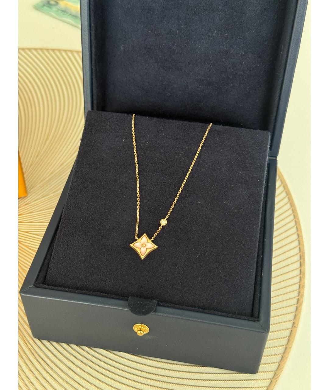 LOUIS VUITTON Коралловый кулон из розового золота, фото 3