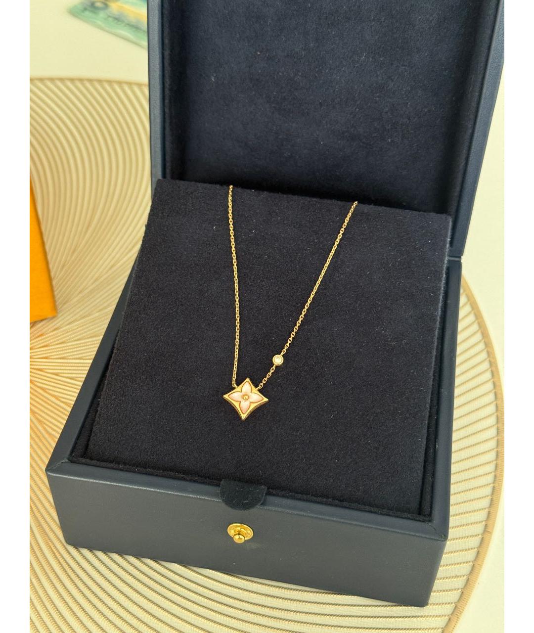 LOUIS VUITTON Коралловый кулон из розового золота, фото 5