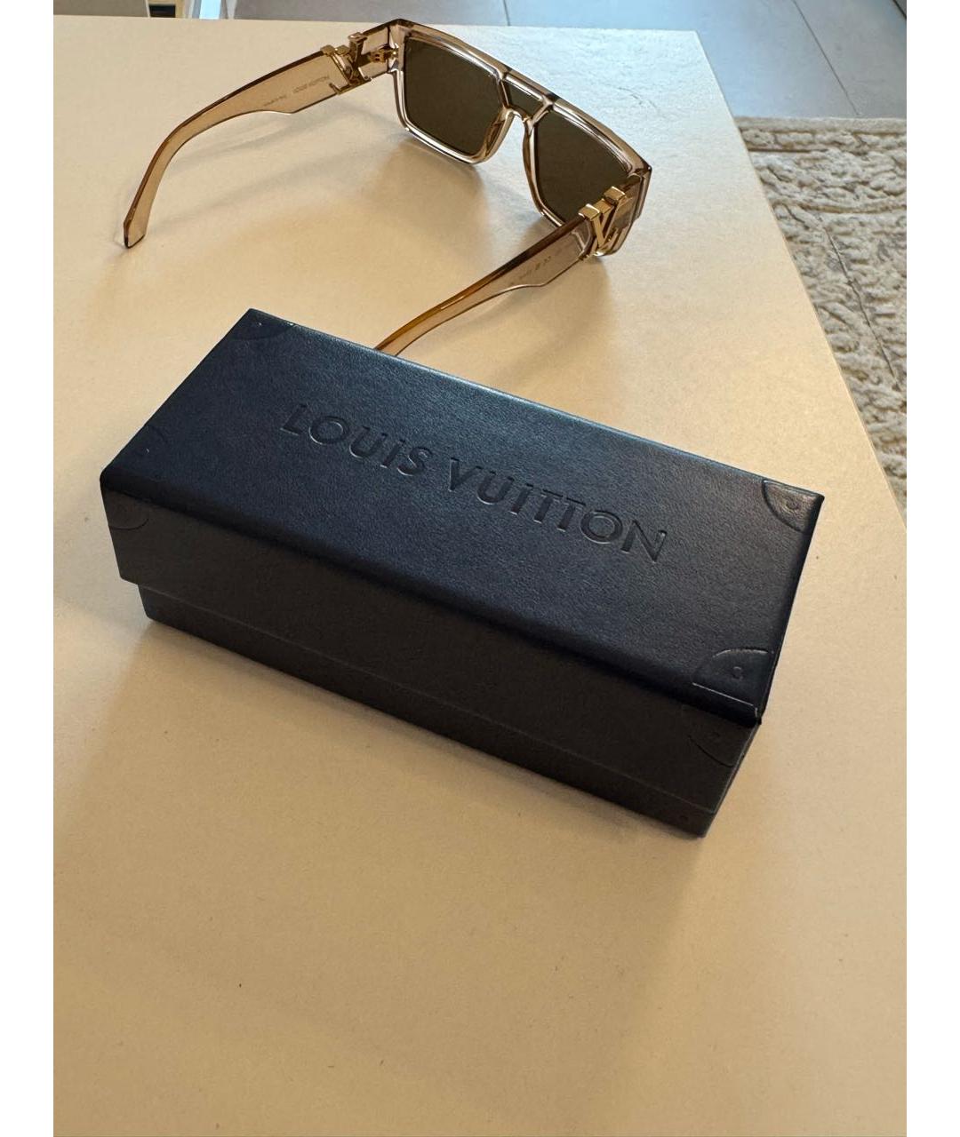 LOUIS VUITTON Коричневые пластиковые солнцезащитные очки, фото 4