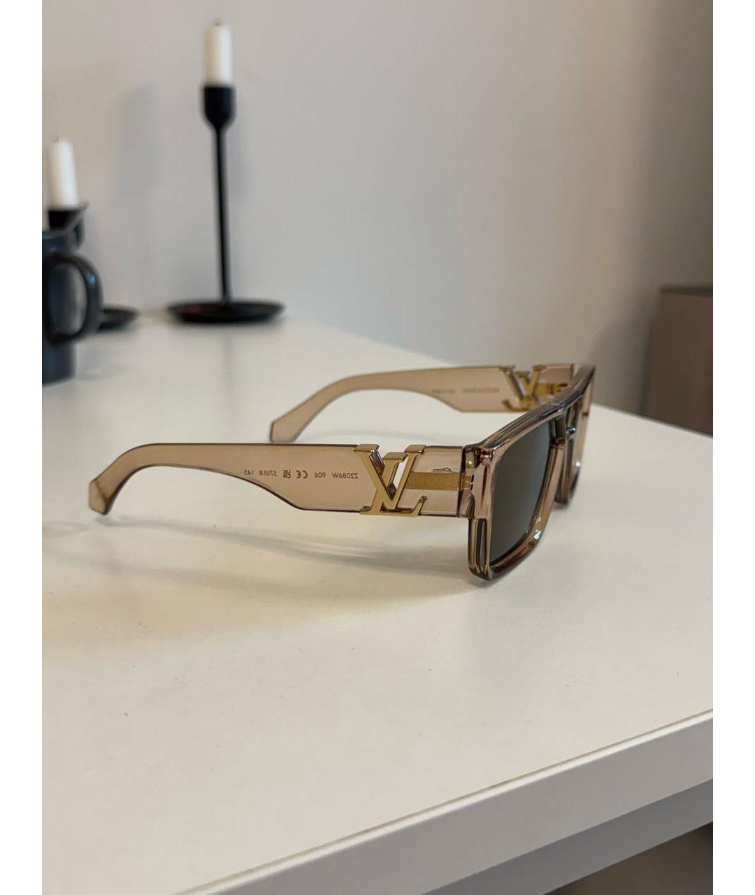 LOUIS VUITTON Коричневые пластиковые солнцезащитные очки, фото 2