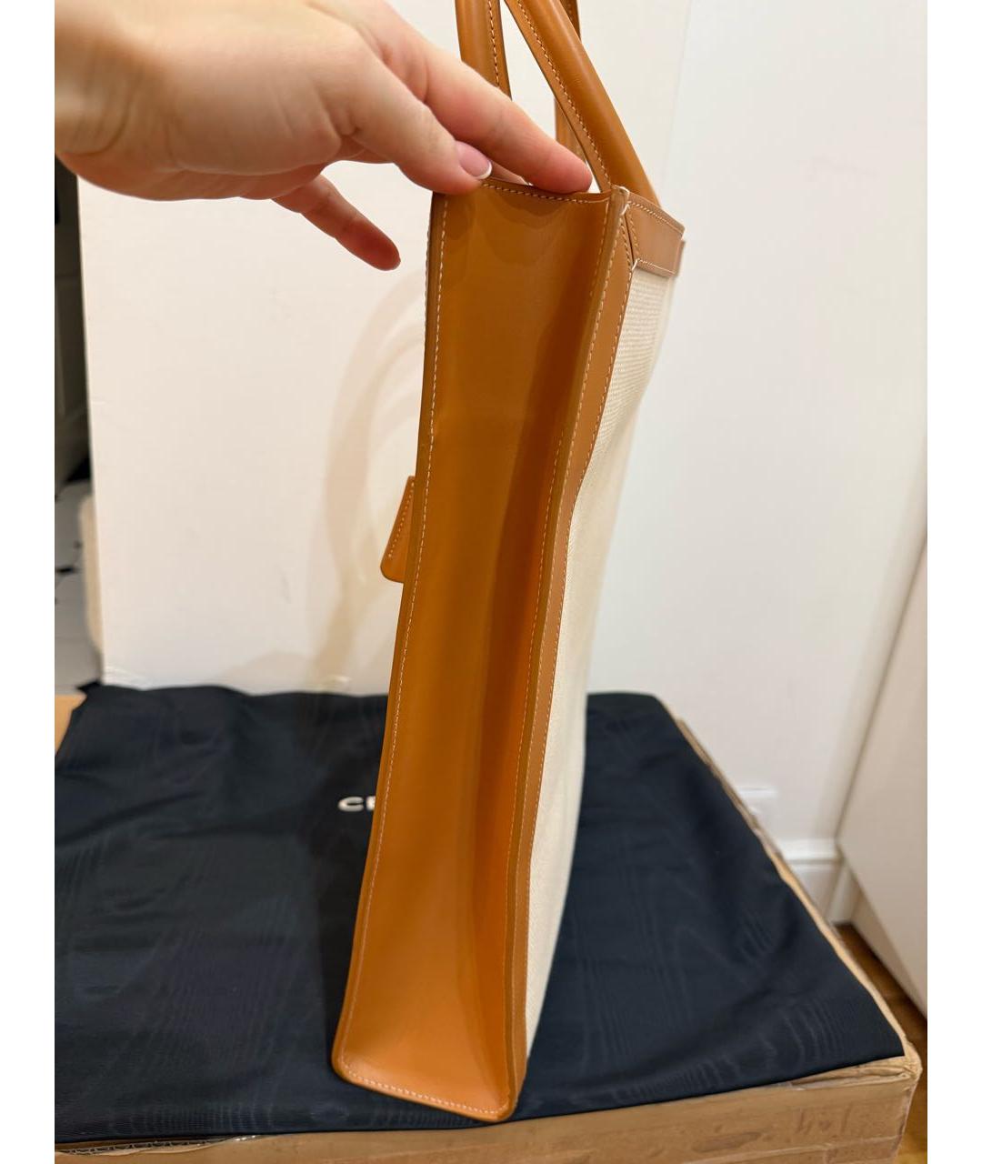 CELINE Бежевая кожаная сумка с короткими ручками, фото 3