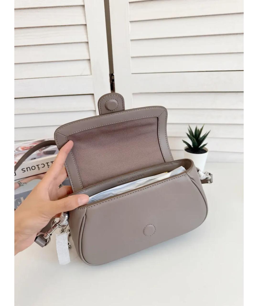 MARC JACOBS Серая кожаная сумка через плечо, фото 5