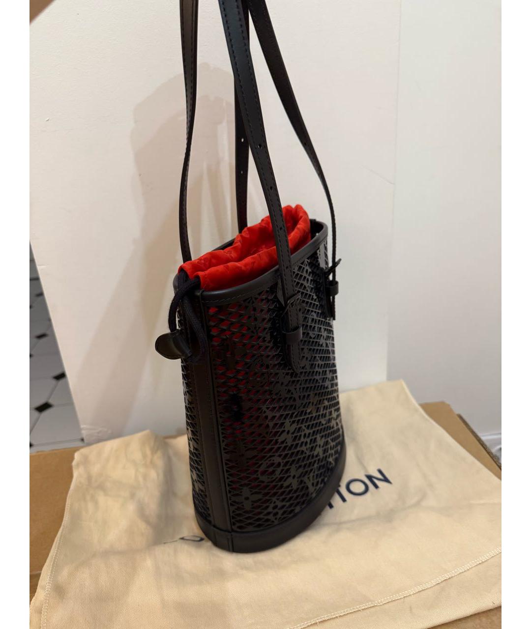 LOUIS VUITTON Черная кожаная сумка тоут, фото 2